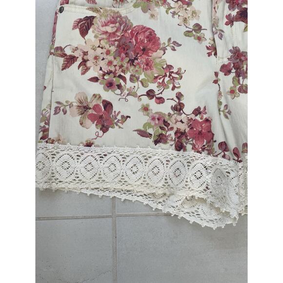 Lauren Conrad Shorts Denim Jean Multicolor Floral Crochet Stretch - Picture 3 of 14